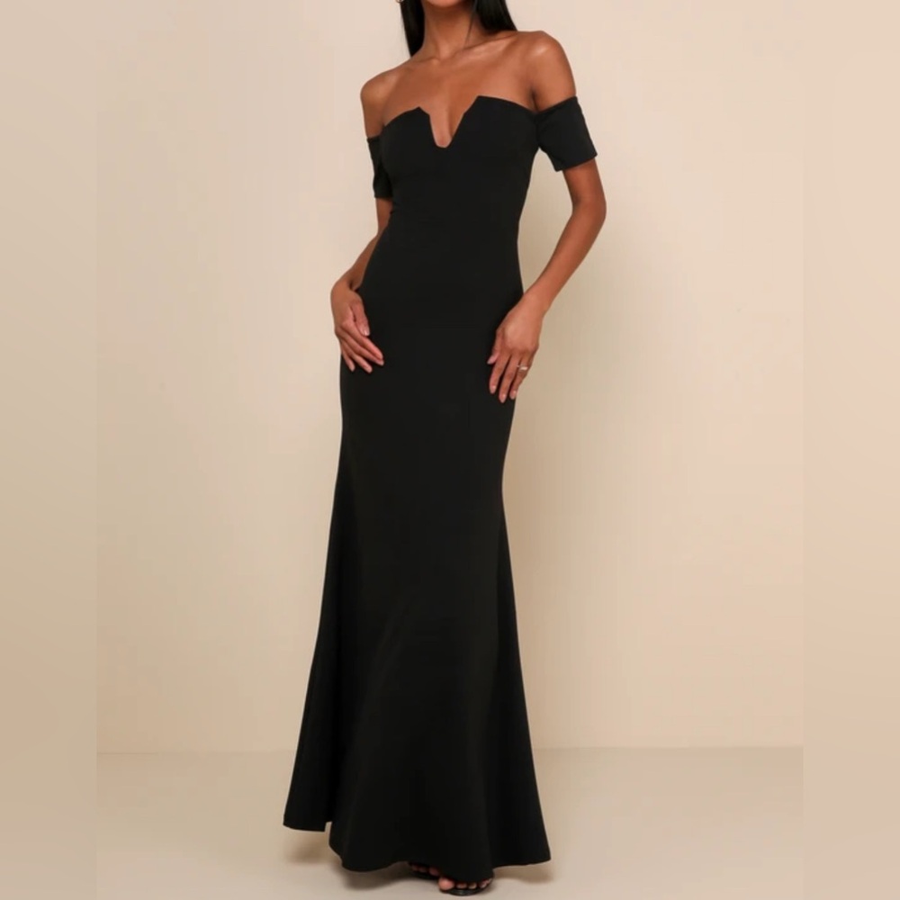 Black Lulus maxi dress